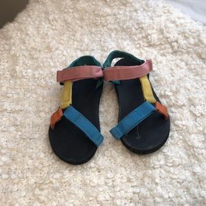 Teva dupe rainbow strap sandals. Size 7